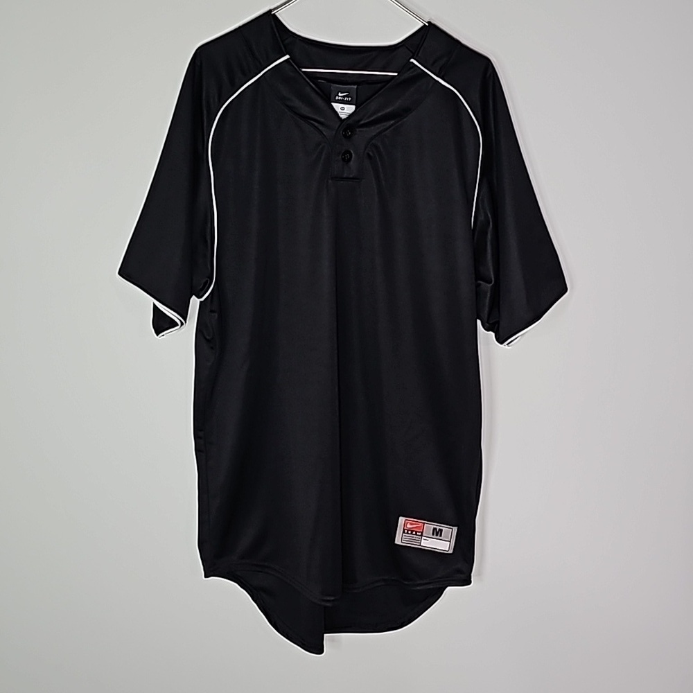 Nike drifit medium black short sleeve athletic wear jersey